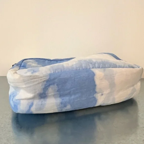 Baggu Camera Crossbody Bag in Clouds - Picture 3 of 5